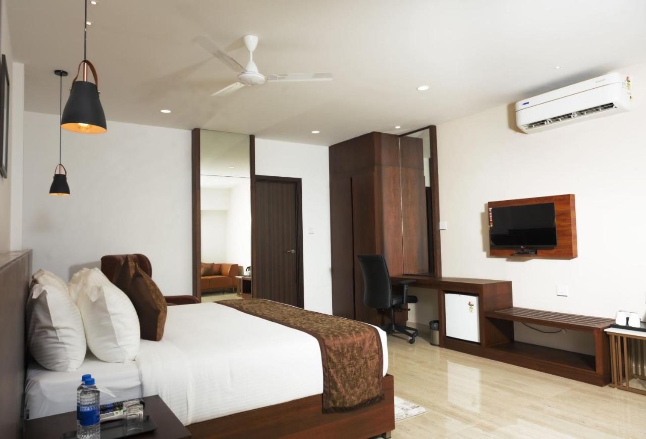 The Runway Hotel Kochi Ngoại thất bức ảnh