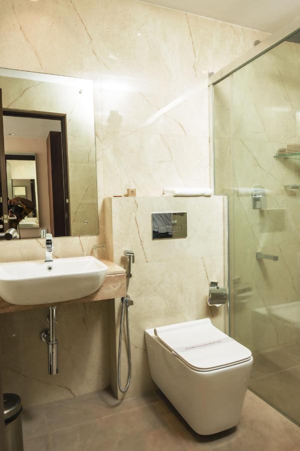 The Runway Hotel Kochi Ngoại thất bức ảnh