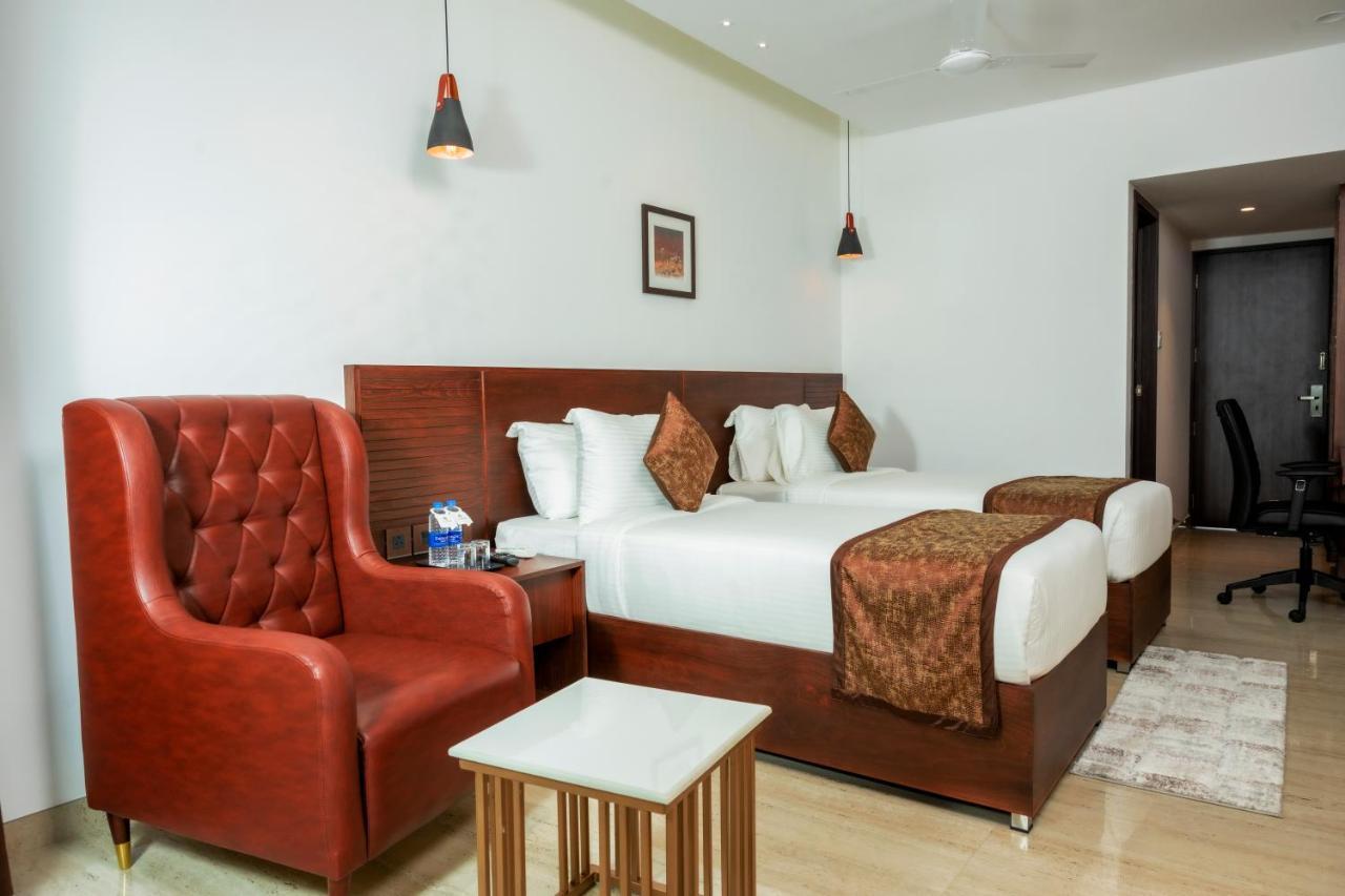 The Runway Hotel Kochi Ngoại thất bức ảnh