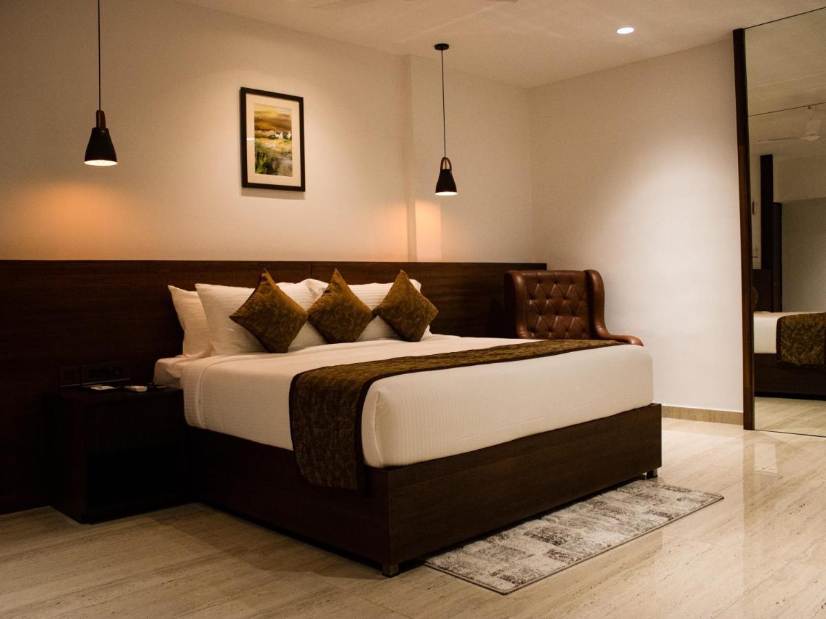 The Runway Hotel Kochi Ngoại thất bức ảnh