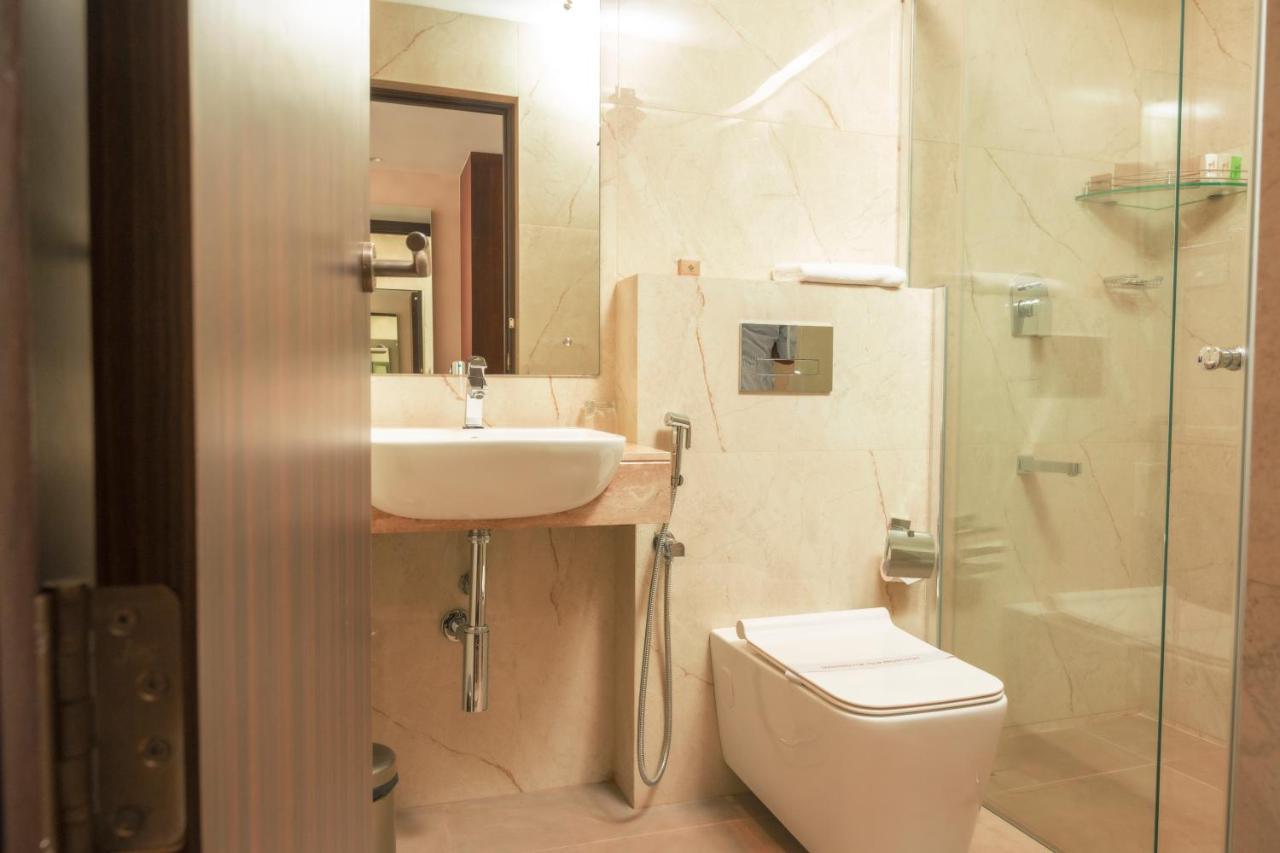 The Runway Hotel Kochi Ngoại thất bức ảnh