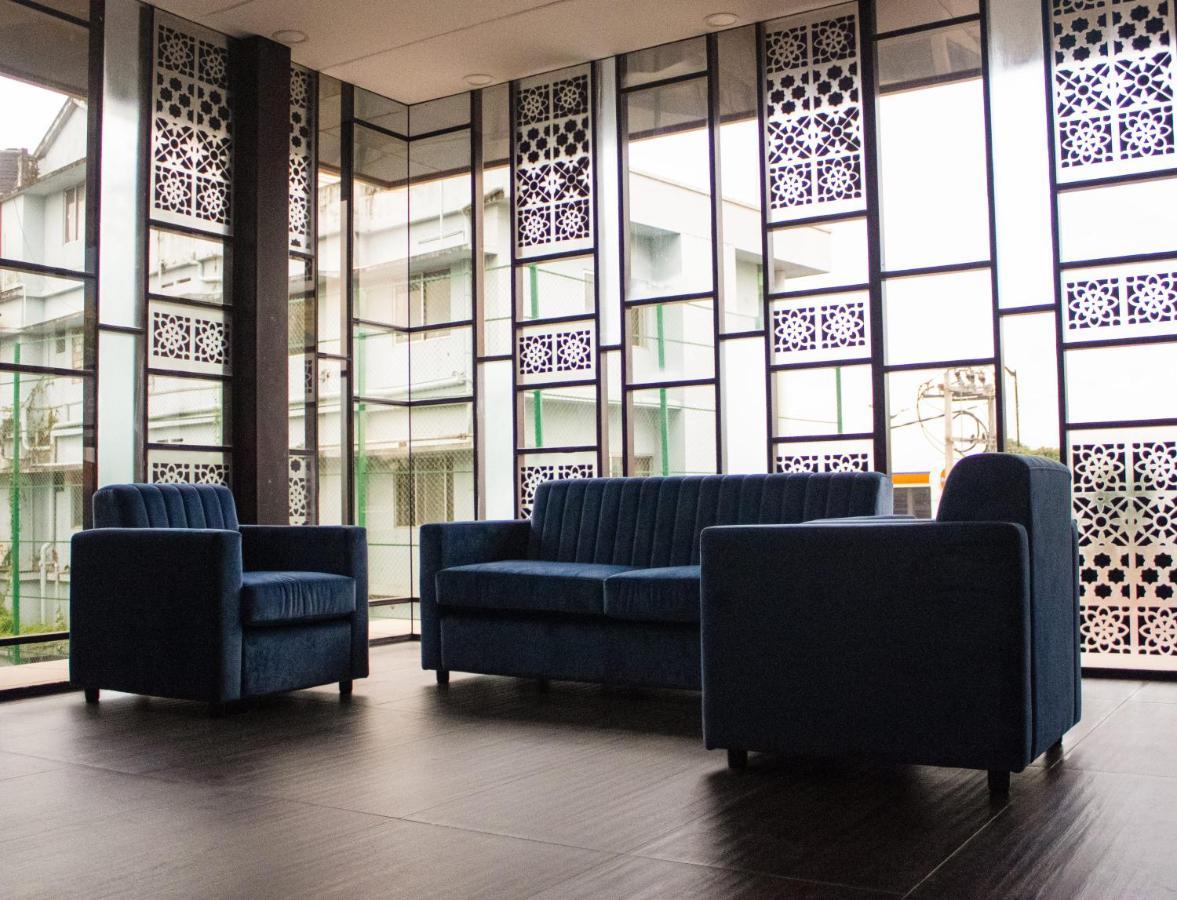 The Runway Hotel Kochi Ngoại thất bức ảnh